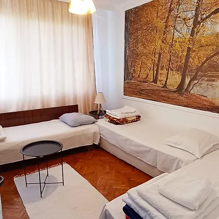 Holiday Home 아파트 부르가스