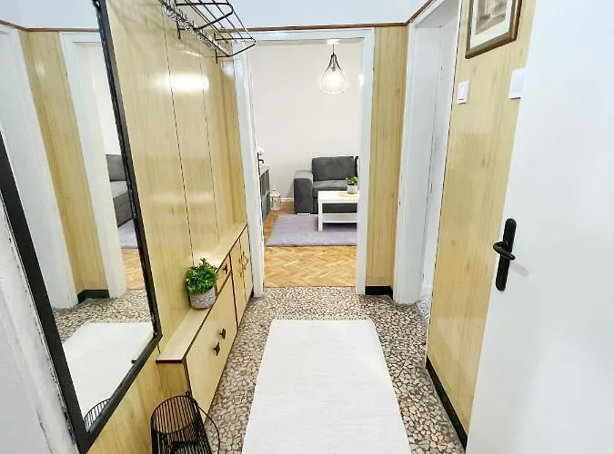 Appartamento Holiday Home *